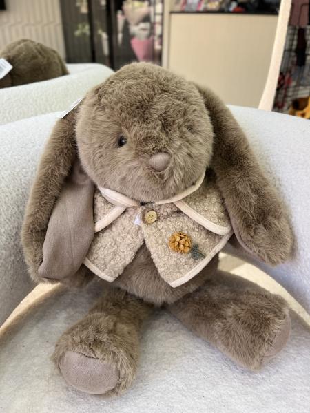 Зайка в накидке