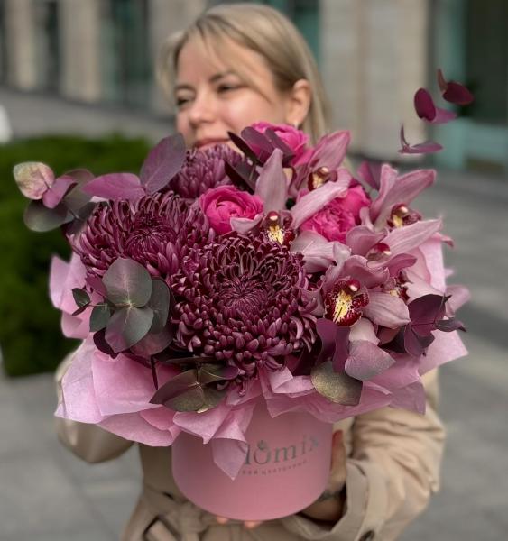 Шляпка с орхидеями и хризантемой 189