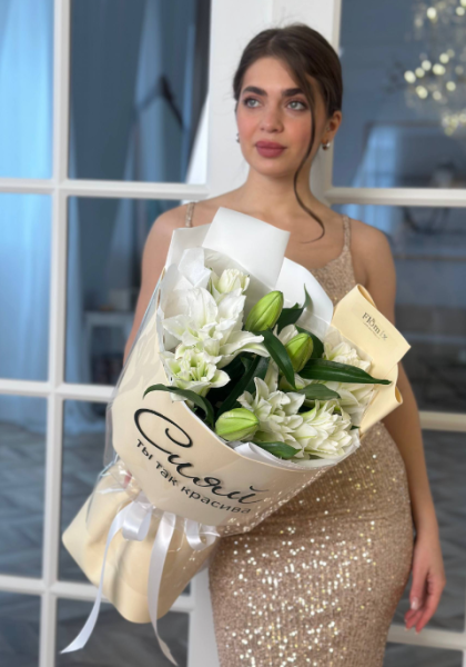 Букет с лилиями 249