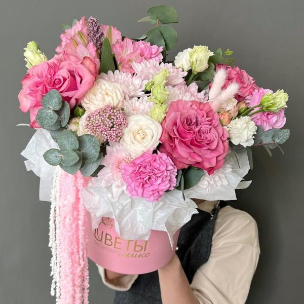 Шляпная коробка в розовых тонах