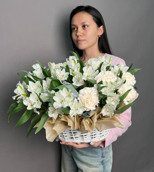 Нежная мини-корзинка 070