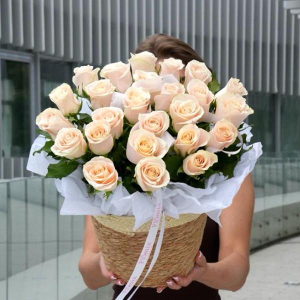  Корзина с кенией 25 шт кремовые 328
