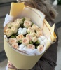 Букет кустовых роз с хлопком 182